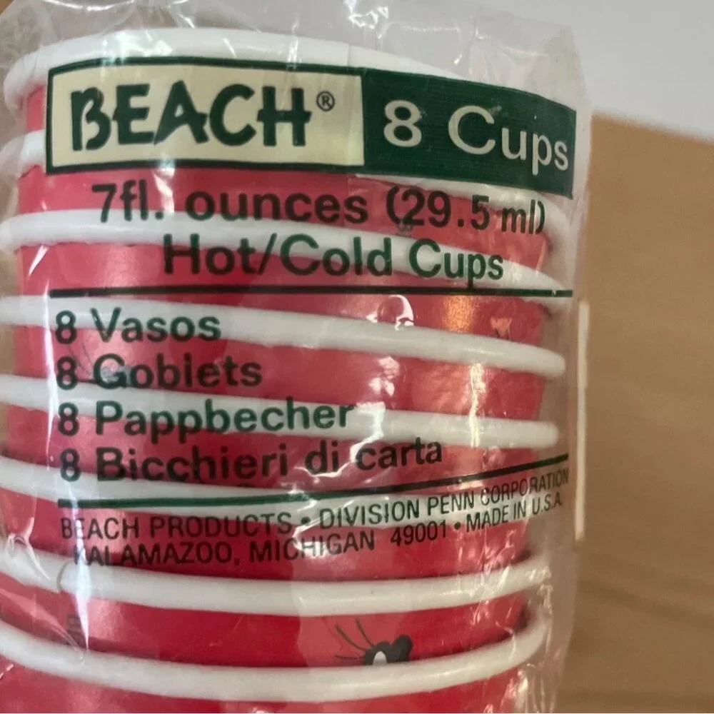 Vtg Beach Disney Mickey and Friends Birthday Party Cups 7 fl oz Set of 8 New